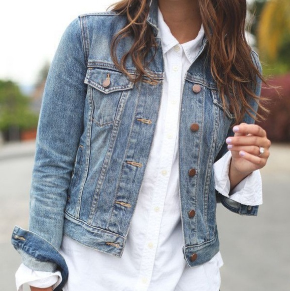 BNWOT! THE PERFECT BUTTON UP! NY&CO! WHITE - Picture 2 of 8